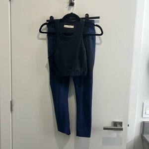 Outdoor voices warm up kit - bra and leggings - both size small